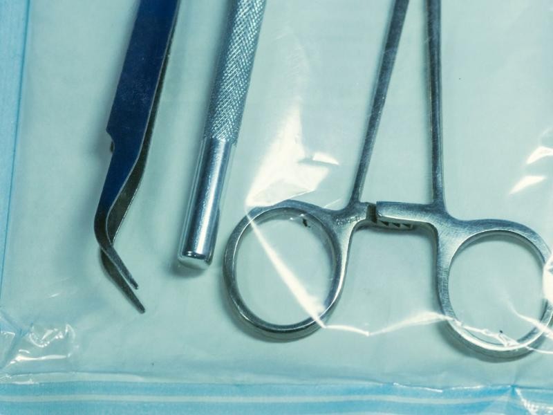 EMBALAGENS E ESTERILIZAÇÃO DE MATERIAIS